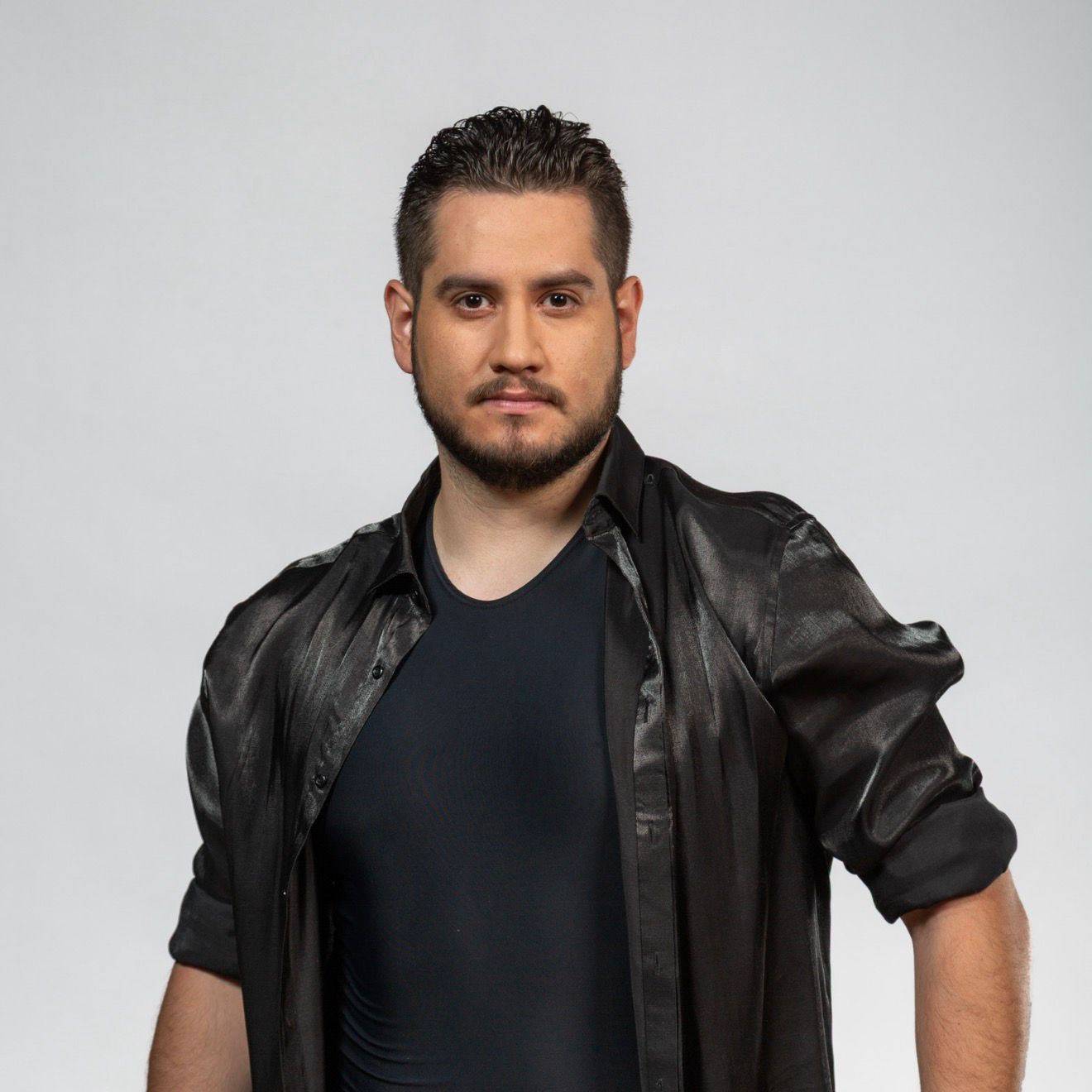 Bailarín profesional · Entrenador: Kevin Vera